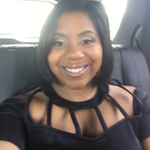 Meet your Posher, Adonya